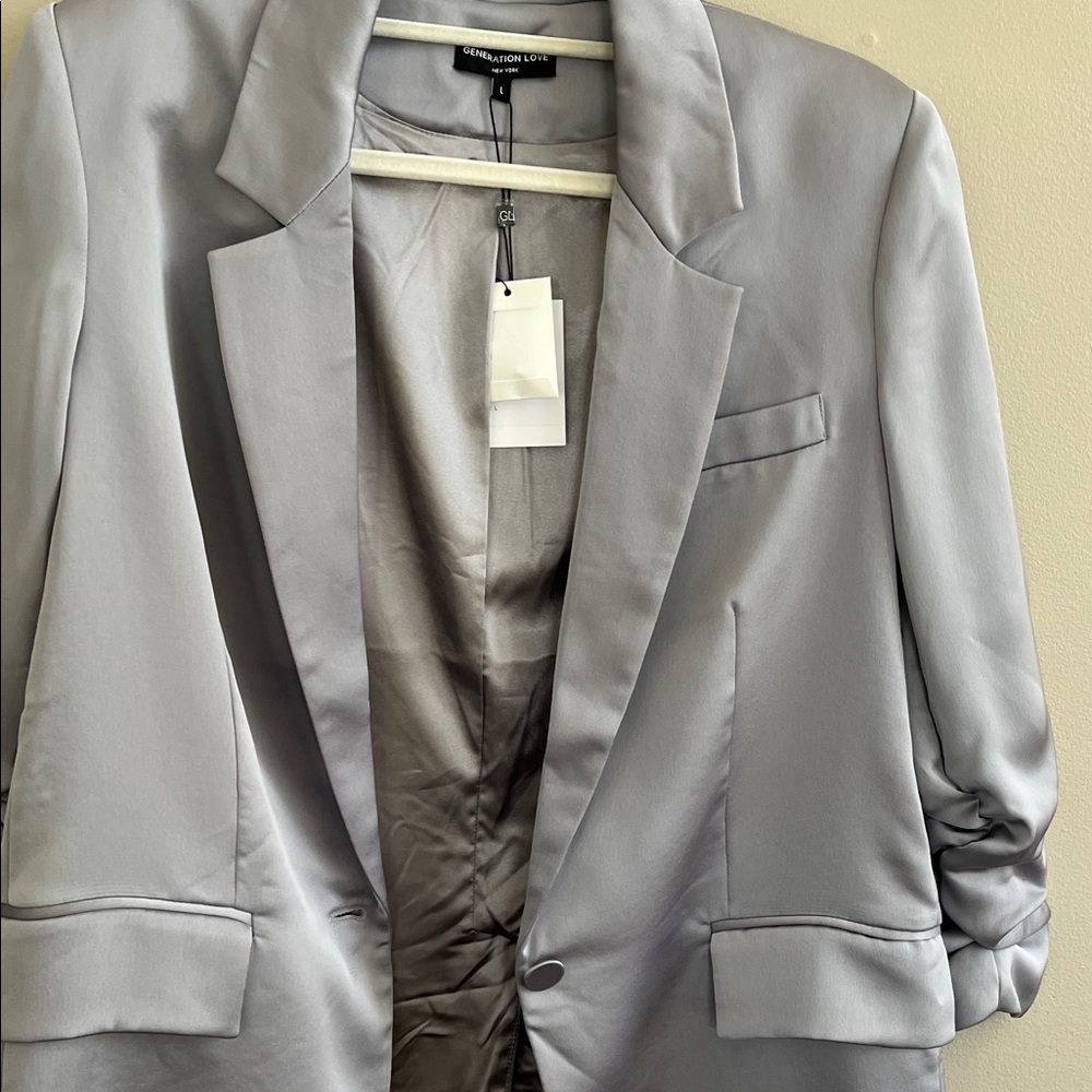 Generation Love Madison satin ruched sleeve blazer size large platinum grey - Picture 15 of 16